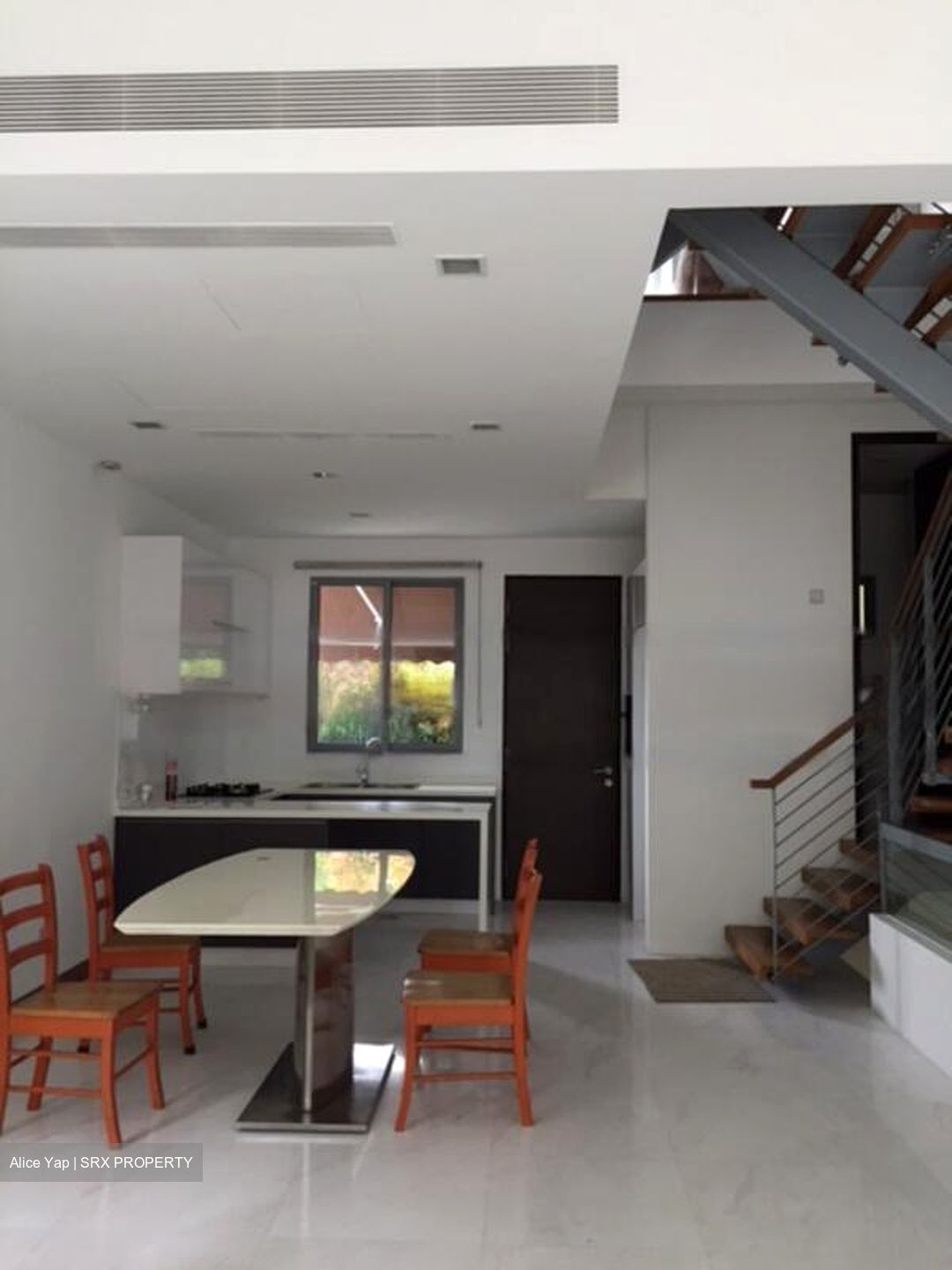 Yuk Tong Avenue (D21), Terrace #573069071